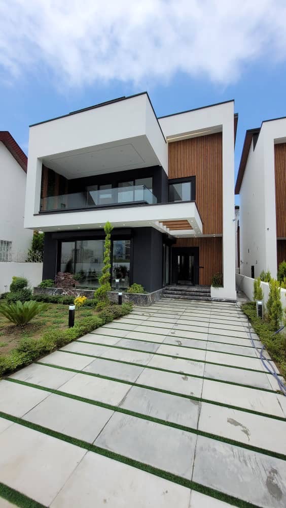 ویلای 335 متری مدرن و خوش ساخت منطقه برند نوشهر