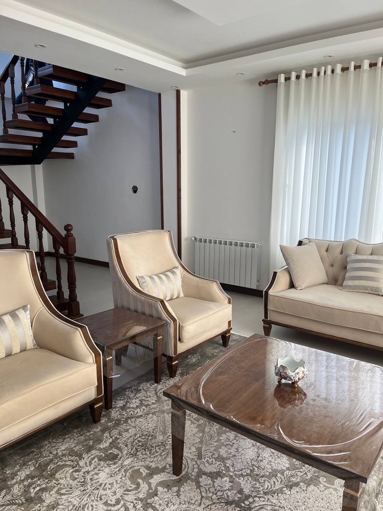 ویلای 220 متری دوبلکس داخل مجتمع