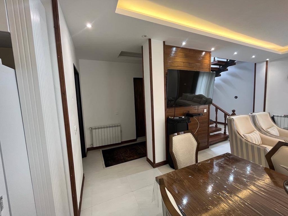 ویلای 220 متری دوبلکس داخل مجتمع