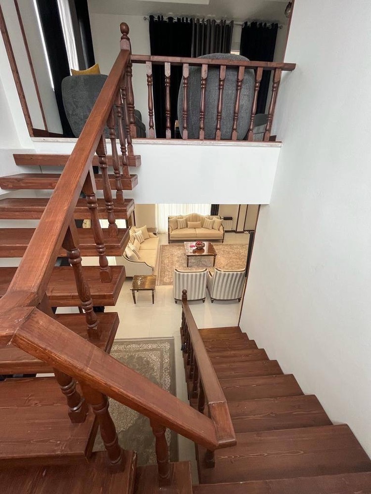 ویلای 220 متری دوبلکس داخل مجتمع