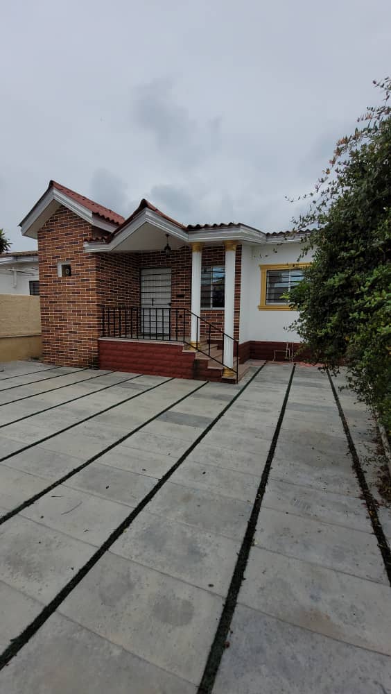 ویلای 200 متری هم کف ونوش